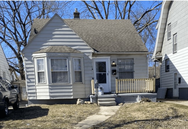 Building Photo - 9187 Mendota St Rental