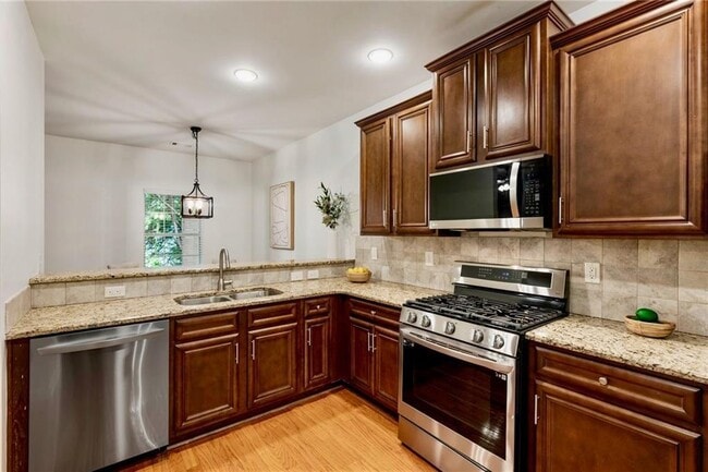 Photo - 313 Hidden Creek Ln