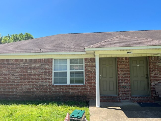 Building Photo - 1013 N Parker Rd Unit 1013 N Parker Rd #1