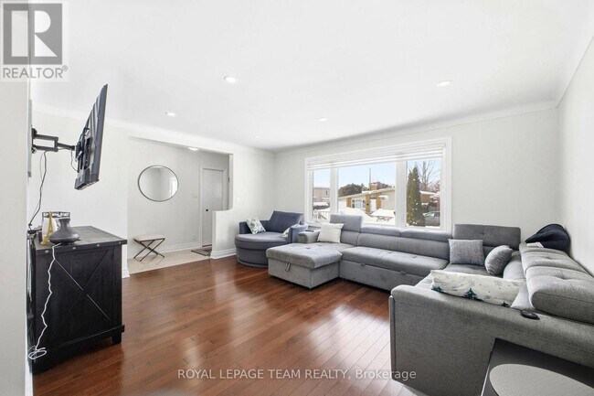 Photo - 2171 Martha Ave