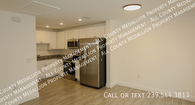 Photo - 915 Graystone Ave