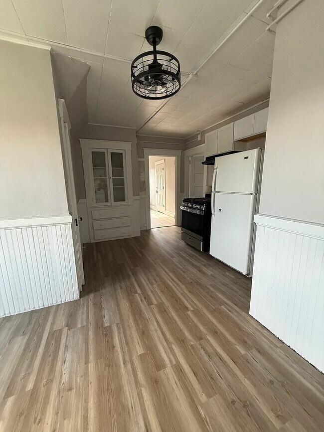 Photo - 317 Clinton St Unit 1