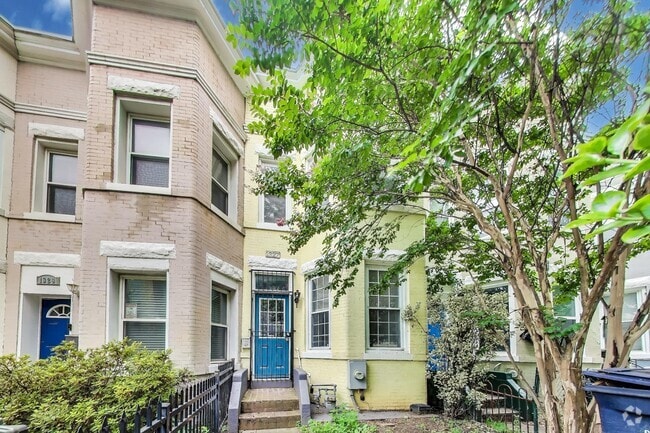 Building Photo - 1327 1st St NW Rental