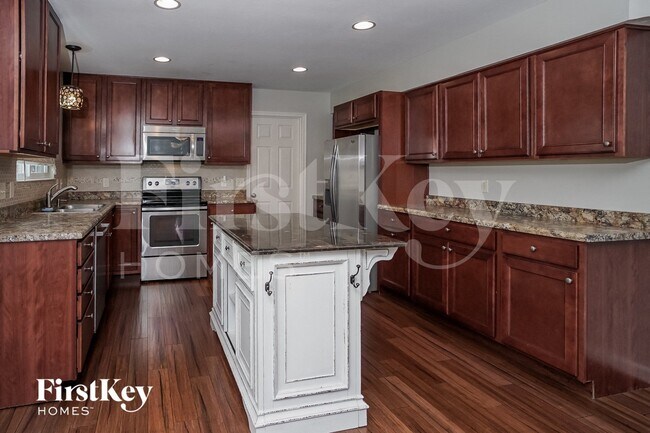 Photo - 1256 Carrington Pl