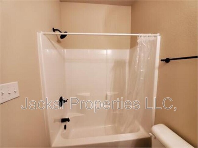 Photo - 214 N Ricketts St