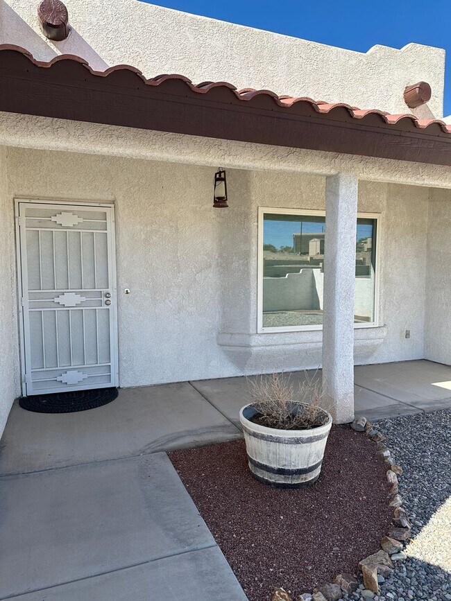 Available now Unfurnished Long Term House House Rental in Lake