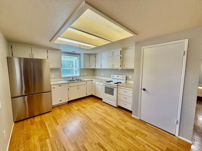 Photo - 5518 151st Pl SW