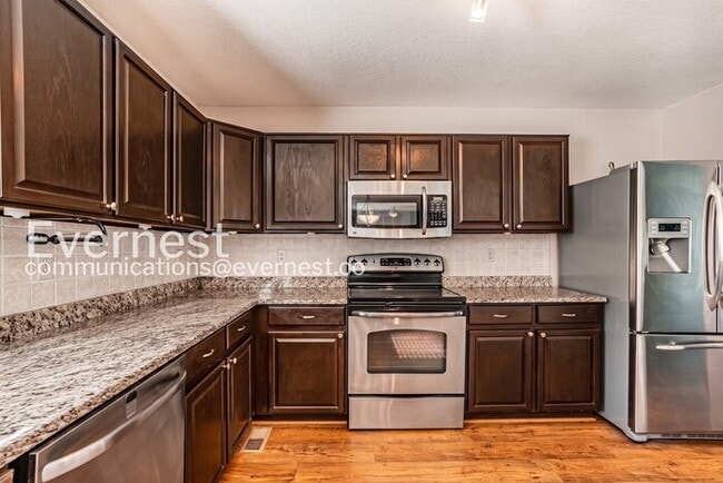 Photo - Spacious Home with Fenced Backyard and 2-Car Garage / 4 Bed, 3 Bath  / Voucher Accepted / Coming ...