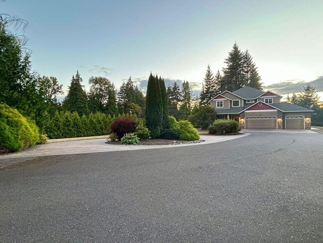 Photo - 708 NE 235th St
