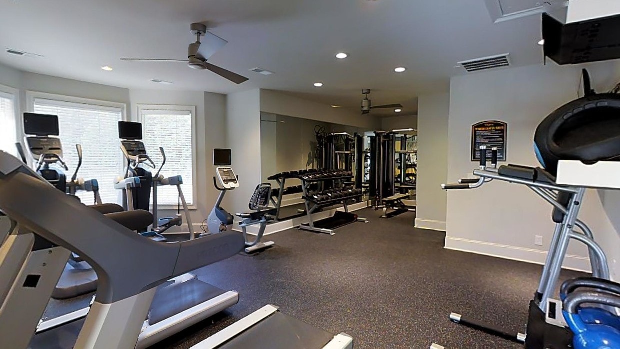 Photo - Crowne Oaks Apartments