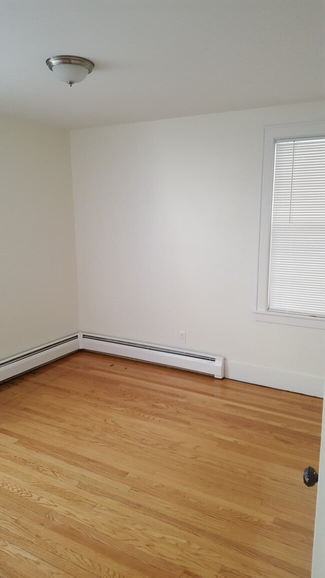 Photo - 12 Coventry Ave