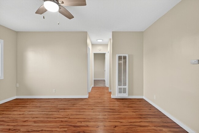 Photo - 210 E 29th St Unidad 19