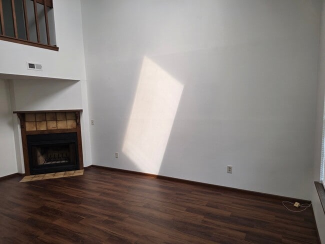 Photo - 9936 Locust St