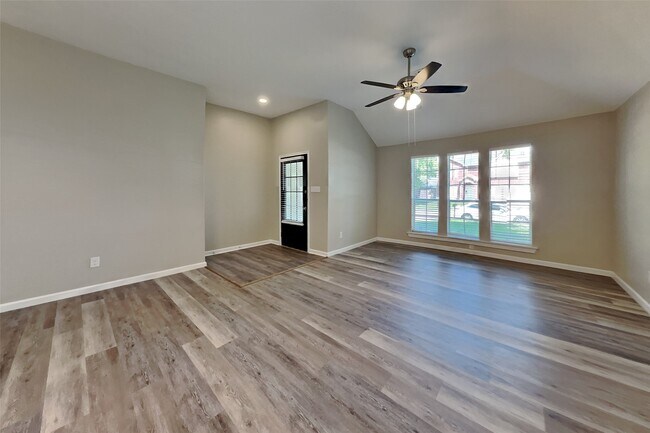 Photo - 18811 Sandia Pines Dr