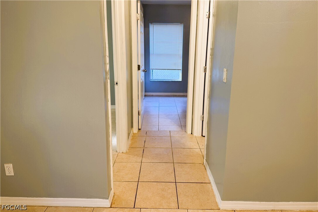 Photo - 609-611 Hawthorne Ave S
