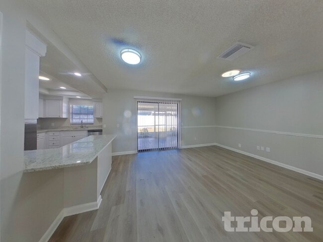 Photo - 4704 Foxshire Cir