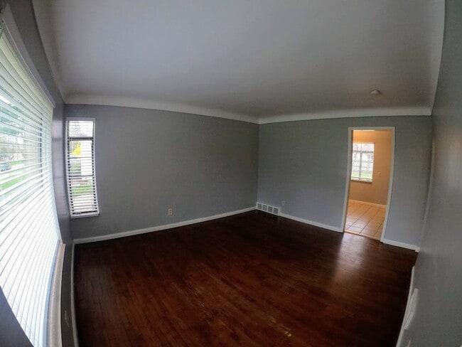 Photo - 2 bed, 1 bath ranch in a beautiful neighborhood