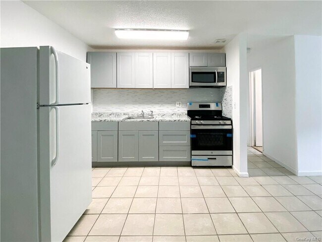 Photo - 101 Barclay Manor Unit 1A