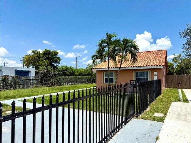 Building Photo - 4 bedroom in Miami Gardens FL 33056 Rental