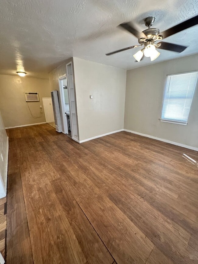 212 SW 37th Ave