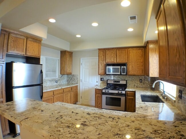 Photo - 573 E Eaton Rd