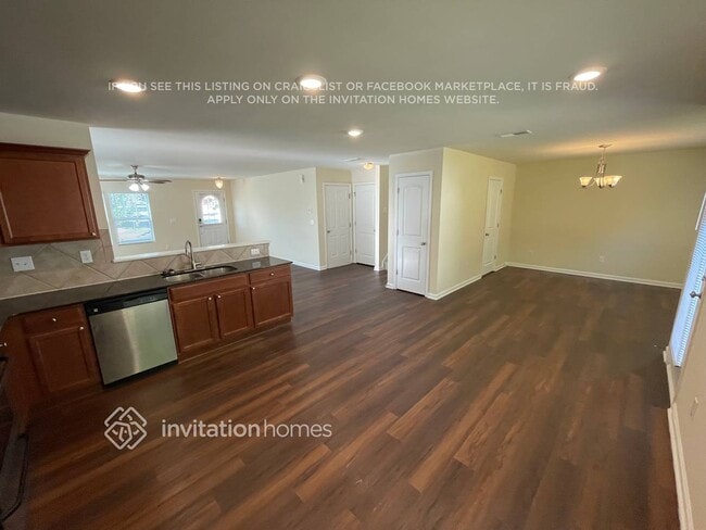 Photo - 4198 Clifftonville Ave SW