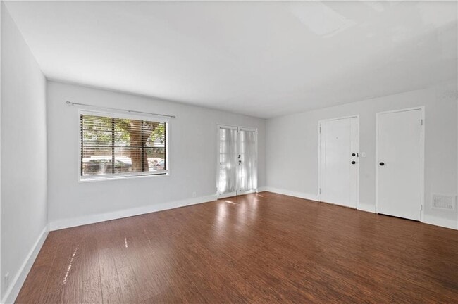 Photo - 1370 Chalmette Dr NE Unidad 2