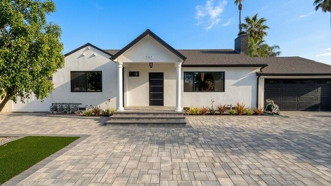 Building Photo - 7317-7321 Garden Grove Avenue Unit 7317 Garden Grove