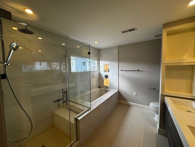 Photo - NEWLY RENOVATED EXPANSIVE 5BD 4BA BRIGHTWOOD HOME