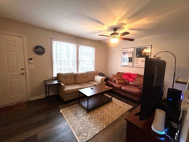 Photo - CARLTON1223-1227 Unit 1227