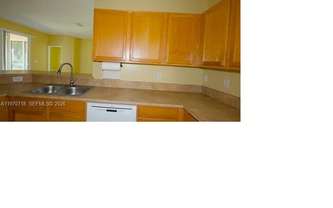 Photo - 8720 97th Ave