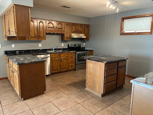 Photo - 5900 S River Hills Rd