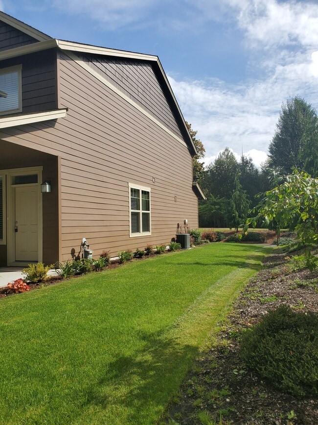 Photo - Beautiful townhome in perfect location!