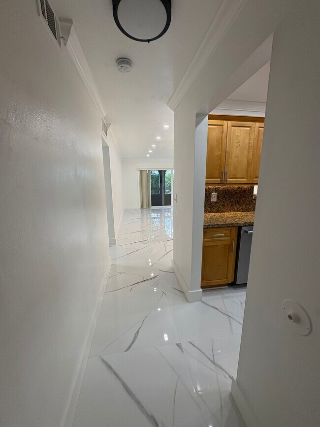 7707 Camino Real