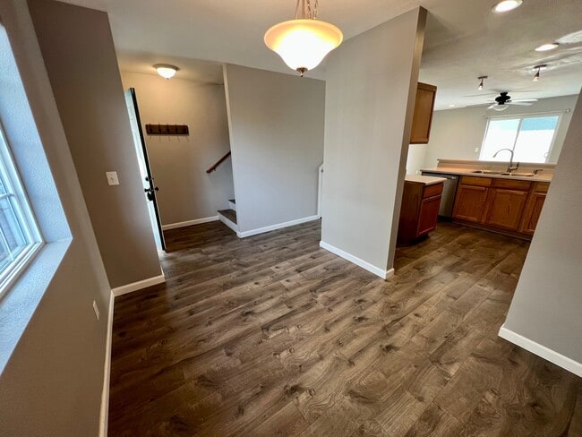 Photo - 2030 Brookhurst St