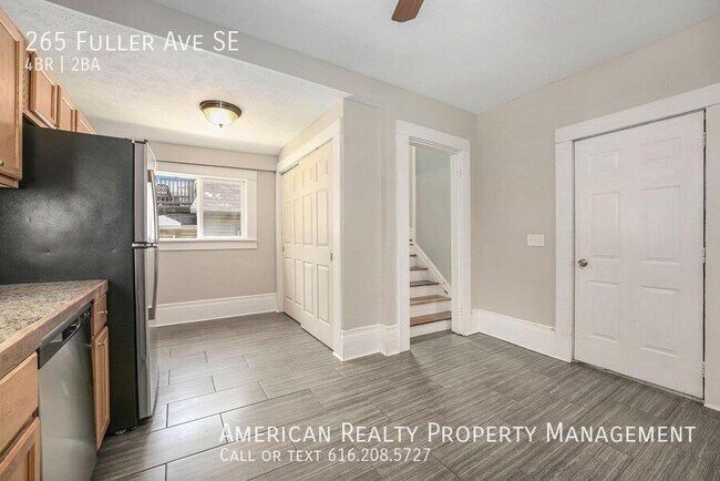 Photo - 265 Fuller Ave SE