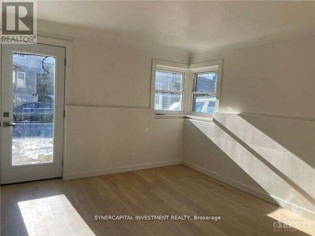 Photo - 125 Putman Ave