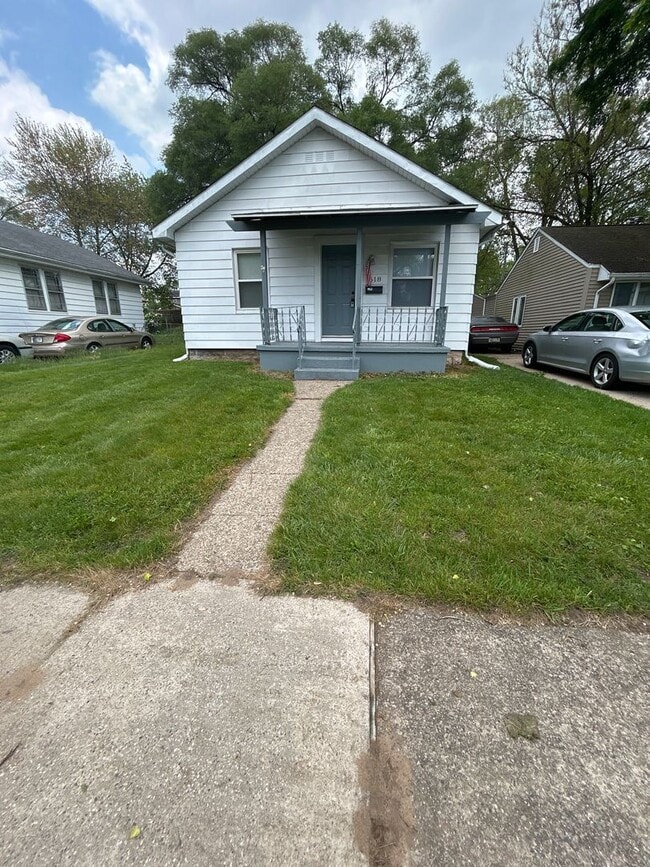 Charming 2-Bedroom, 1-Bathroom Home with B... - Charming 2-Bedroom, 1-Bathroom Home with B...
