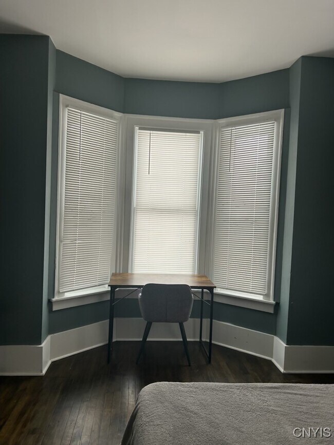 Photo - 942 Euclid Ave