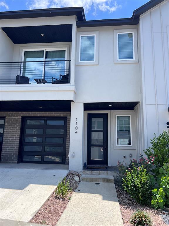 Photo - 12001 Vista Parke Dr Townhome