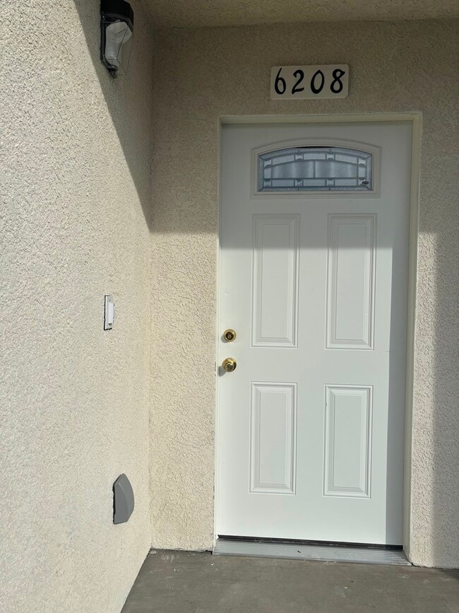 Photo - 6208 Brynhurst Ave