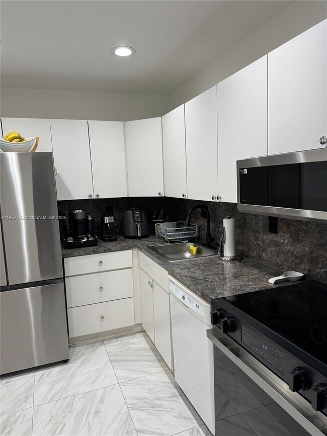 Photo - 13715 Kendale Lakes Cir Unit PH-A1