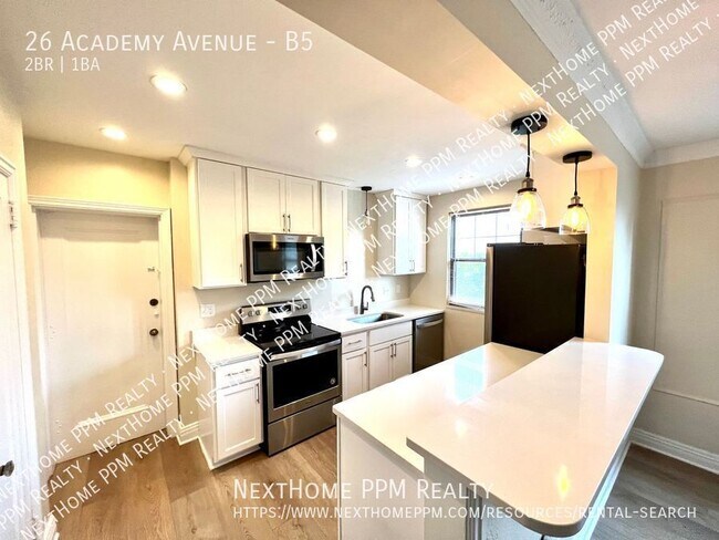 Building Photo - 26 Academy Ave Unit B5