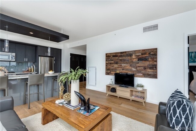 Photo - 1321 Seneca St Unit 1003