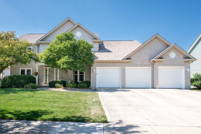 Building Photo - 3631 Falkner Dr