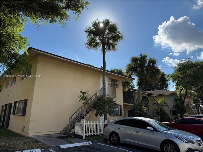 Building Photo - 15699 SW 73rd Cir Terrace Unit 1-10