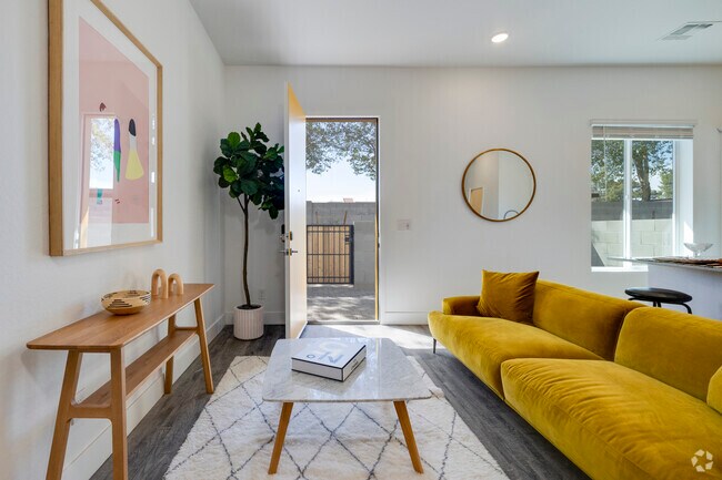 2BR, 2.5 BA - 1,288 sq feet Living Room - Boulevard on Missouri