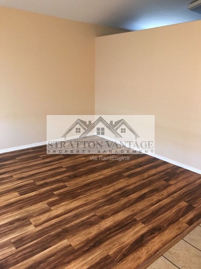 Photo - 8201 W Pima St