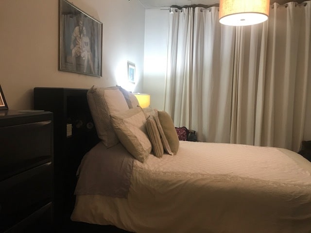 Bed room - 700 N Larrabee St Unit 1106