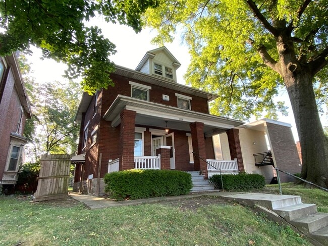 Building Photo - Single Family Central Campus OSU! Rental